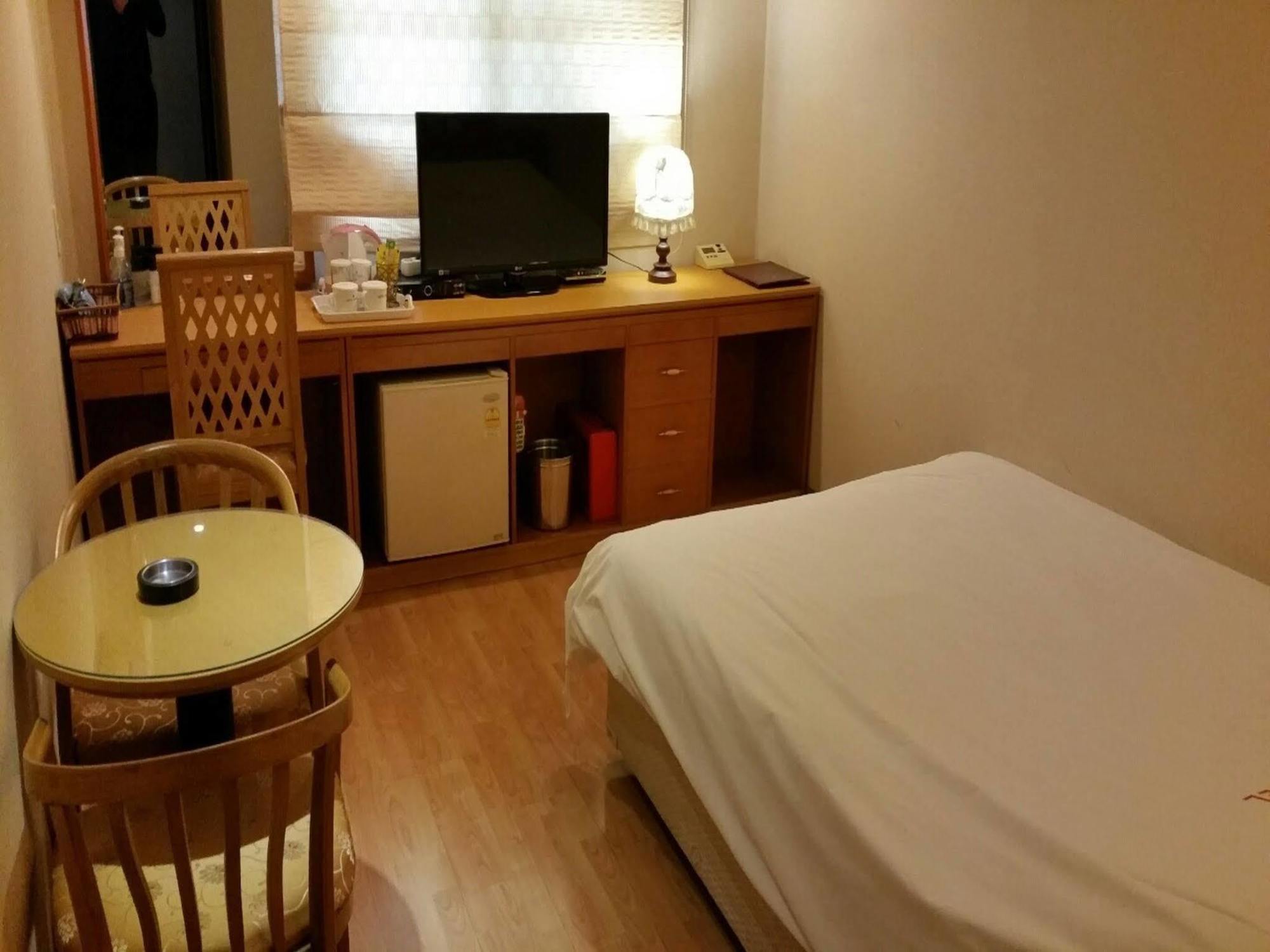 Angel Hotel Busan Bagian luar foto