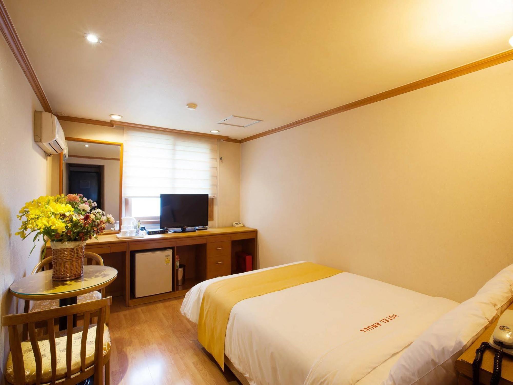 Angel Hotel Busan Bagian luar foto